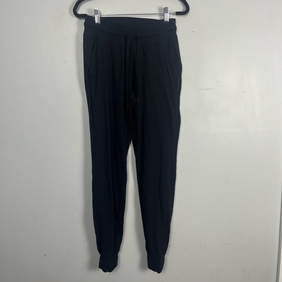 Lululemon On Track Jogger Black size 4 - Picture 2 of 6